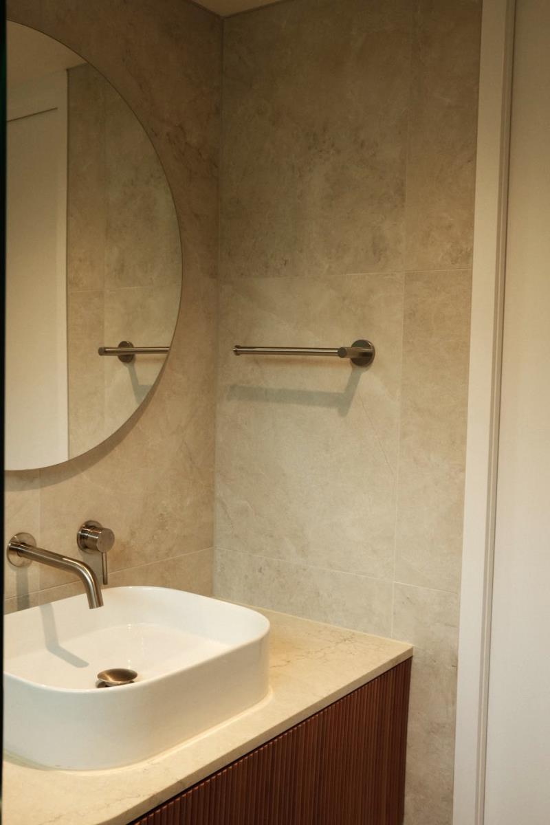 Guest Bathroom 1